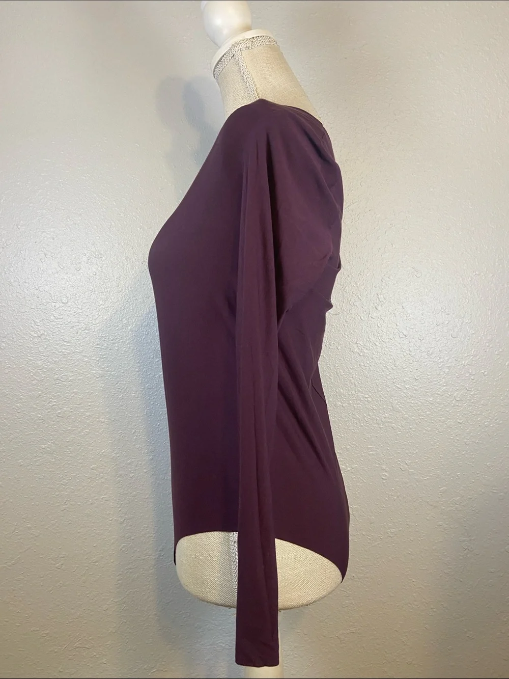 Commando Purple Butter Ballet Center Seam Long Sleeve V-Neck Bodysuit Size Med
